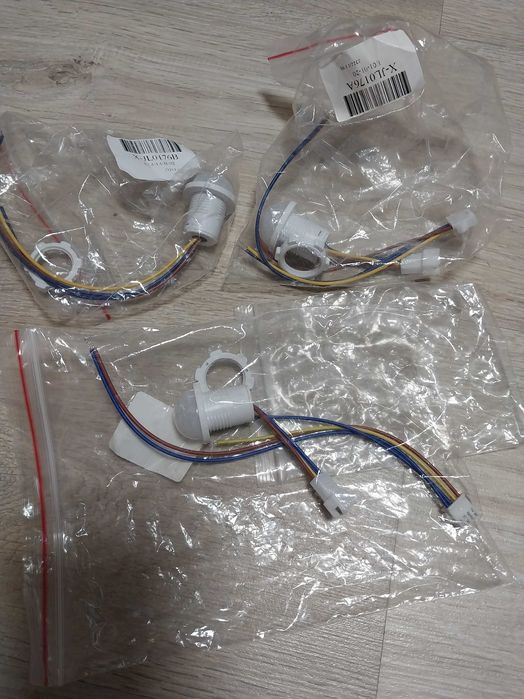 Роз'єми різні, вимикачі