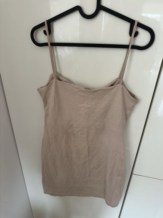 Piękna sukienka na ramiączkach L