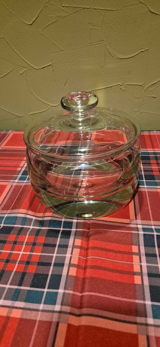 Przepiękna bomboniera ze szkła kryształowgo z okresu prl