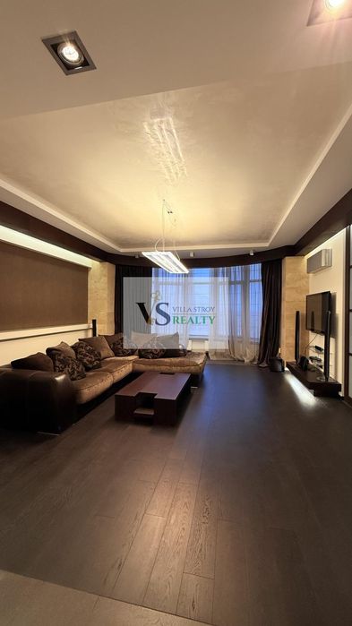 Продаж квартири в Одесі, 3 кімнати, 14/24 поверх, 145 м²