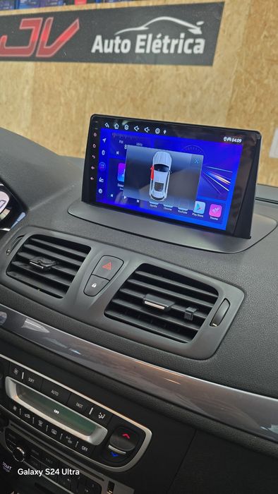 Entregas grátis Zona Grande Porto Rádio Android 14  com GPS Megane 3