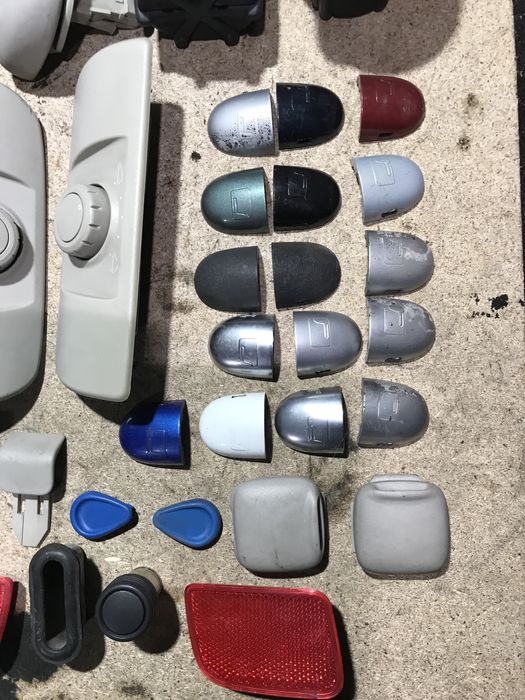 Renault scenic megane trafic очечник заглушка  попельничка підст