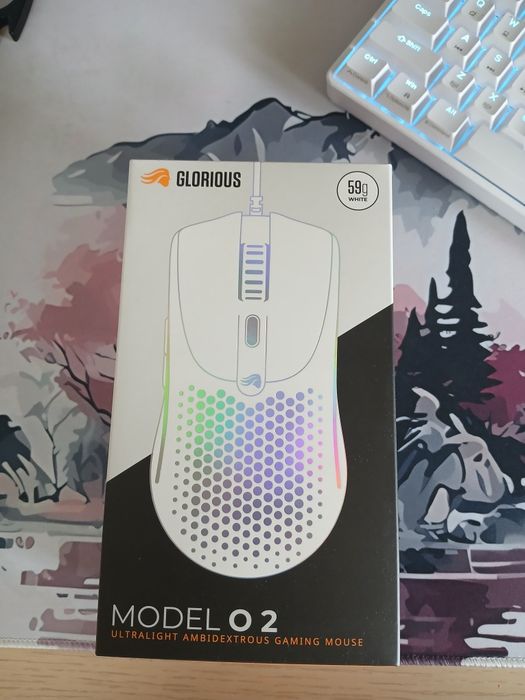 Myszka Gamingowa Glorius model o2