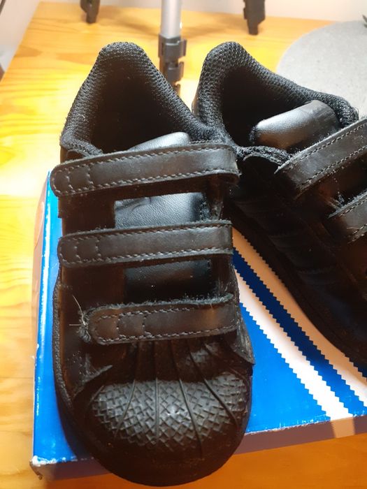 Buty chłopięce Adidas 23.5