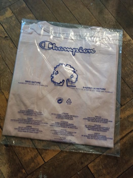 Нова рожева футболка Champion розмір М оригінал підійде на подарунок