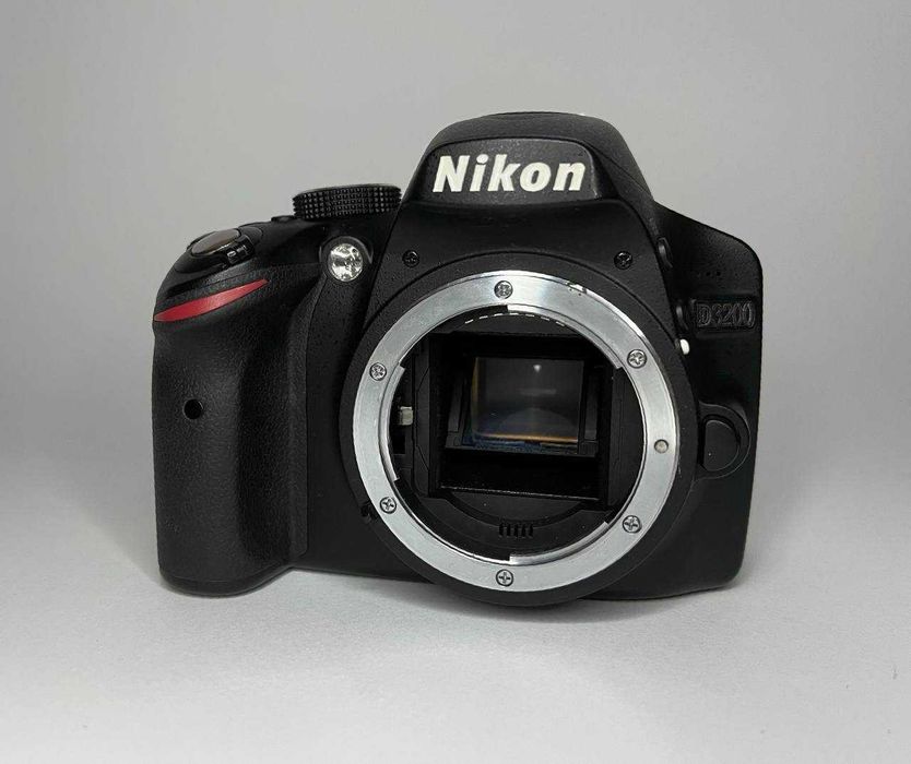 Nikon D3200 + Tamron SP AF 17-50 мм F2.8 XRDi II VC + спалах + SD 8 64