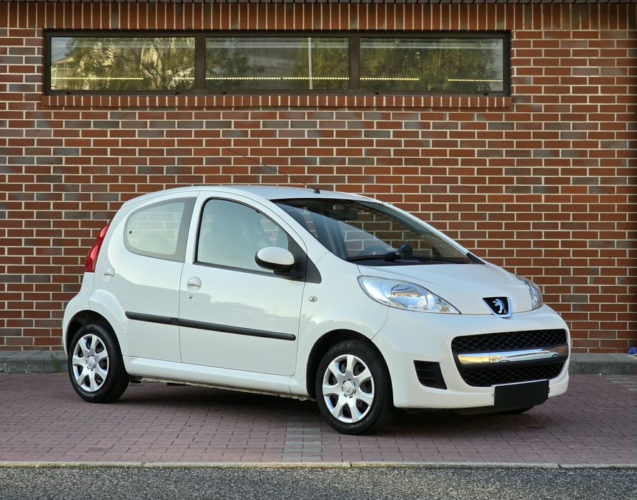 Peugeot 107 1.0 Urban  |  AR CONDICIONADO