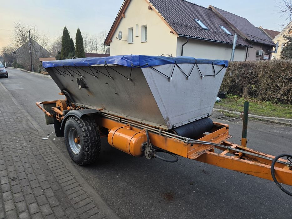 Rozsiewacz wapna rcw 3 pasowy piaskarka soli posypywarka brzeg okazja