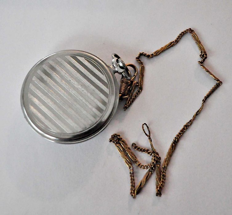 Stara ładna Mołnia 18 kam + dewizka