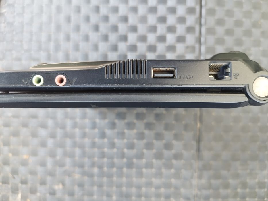 Asus Eee pc 900 20g ноутбук 4g+16g ddr2 2gb