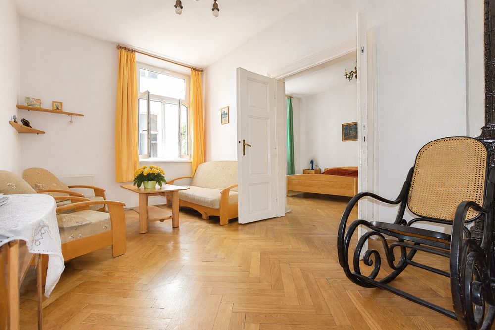 Stare Miasto - winda - balkon