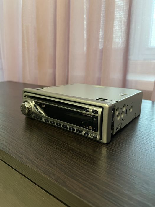 Продам автомагнитолу JVC