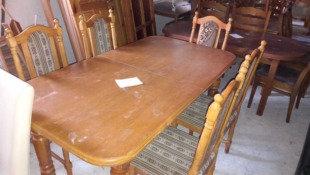 stół rozkładany-duży drewniany.