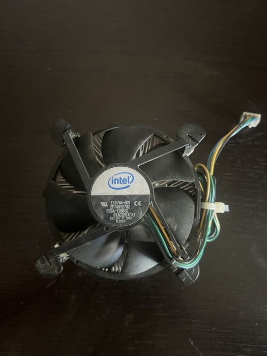 Intel Cooler438275261596979200