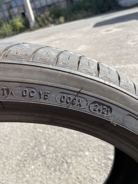 255/40 r21 Michelin