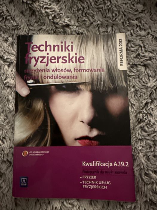 Techniki fryzjerskie sprzedam książki