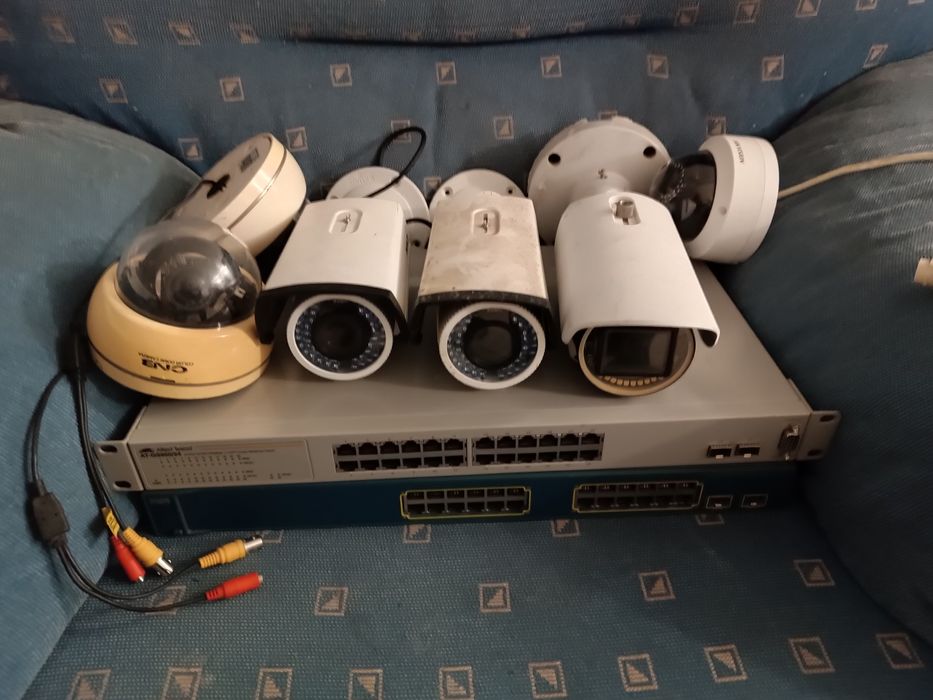 3 Câmeras CCTV + 2 switches 24P