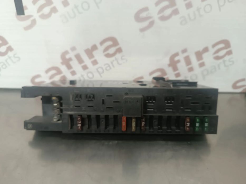 CAIXA DE FUSIVEIS / SAM MERCEDES W203 C220CDI REF. 2035453801