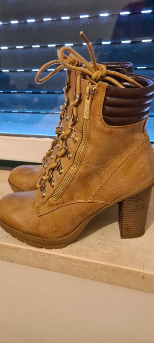 BARATO. Não perca a oportunidade! Bota Guess.