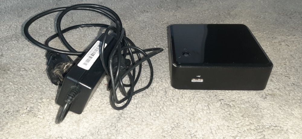 NUC intel mini komputer DC 3217IYE