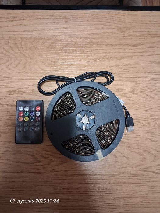 Taśma oświetlenie  LED 3m z pilotem 5V USB czytać opis