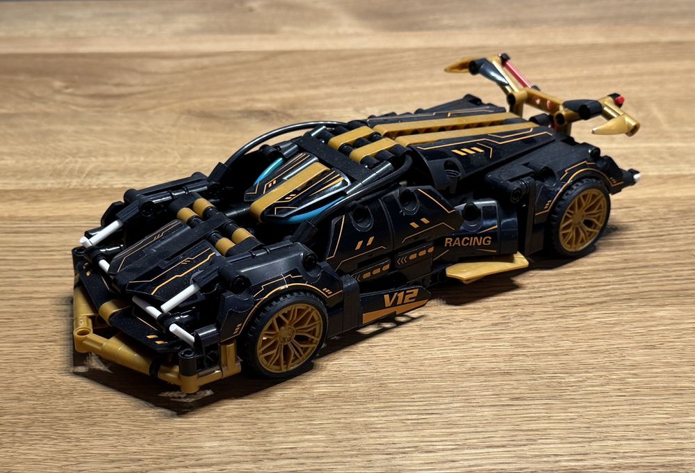 Klocki Technic model Samochód sportowy V12