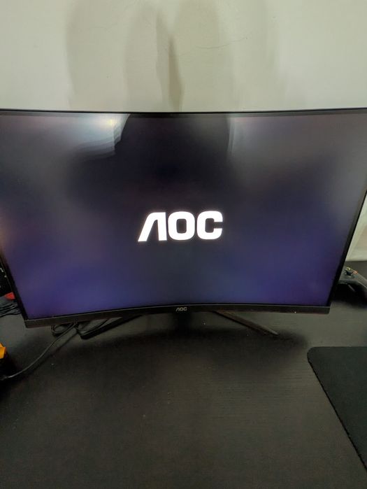 Monitor Gaming Curvo AOC C27G2ZE/BK (27'' - 0.5 ms - 240 Hz - FreeSync
