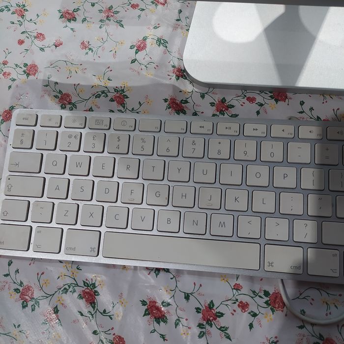 Моноблок Apple iMac A1224 робочий