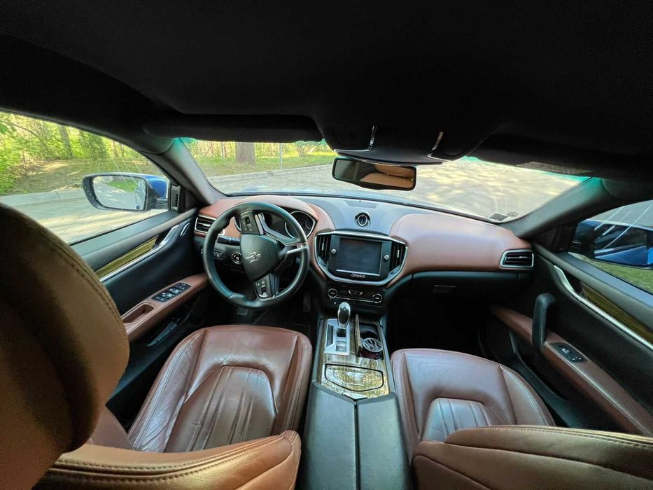 Продам Maserati Ghibli.