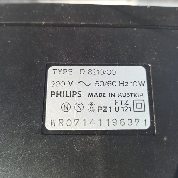 Rádio Philips D 8210-00
