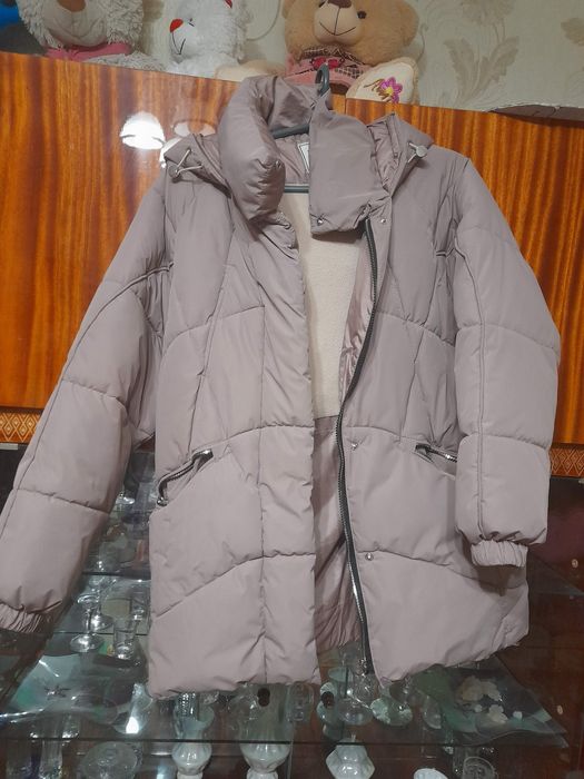 Віддам безкоштовно жіночий одяг