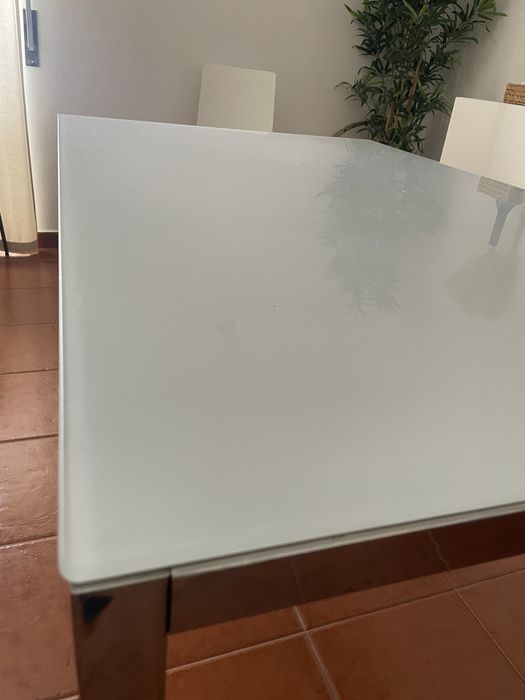Mesa tampo vidro branco
