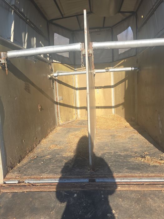 Sprzedam przyczepę do koni