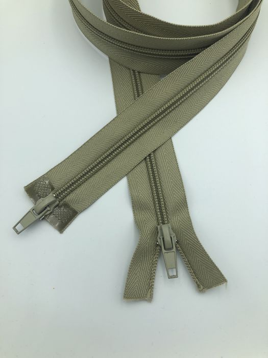 Zamek dwustronny rozdzielczy groszkowy 120 cm.