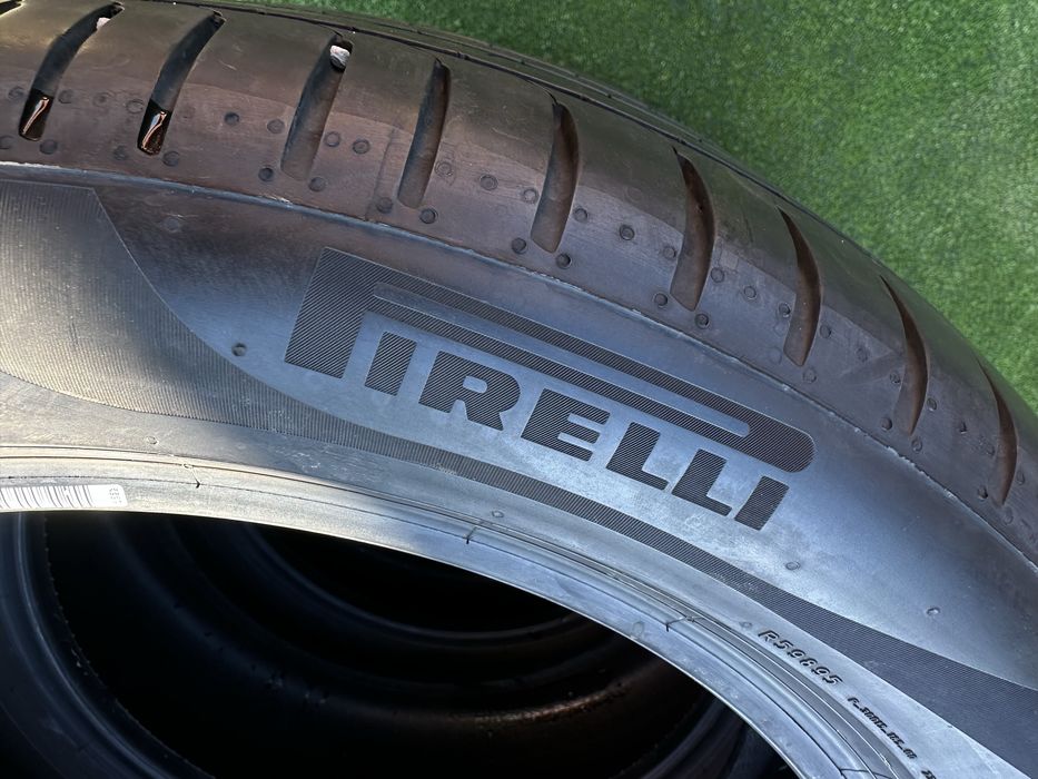 Літня резина 205 55 R17 Pirelli 23 рік