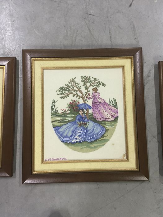 Quadros em ponto cruz fetos a mao como novos molduras novas em madeira