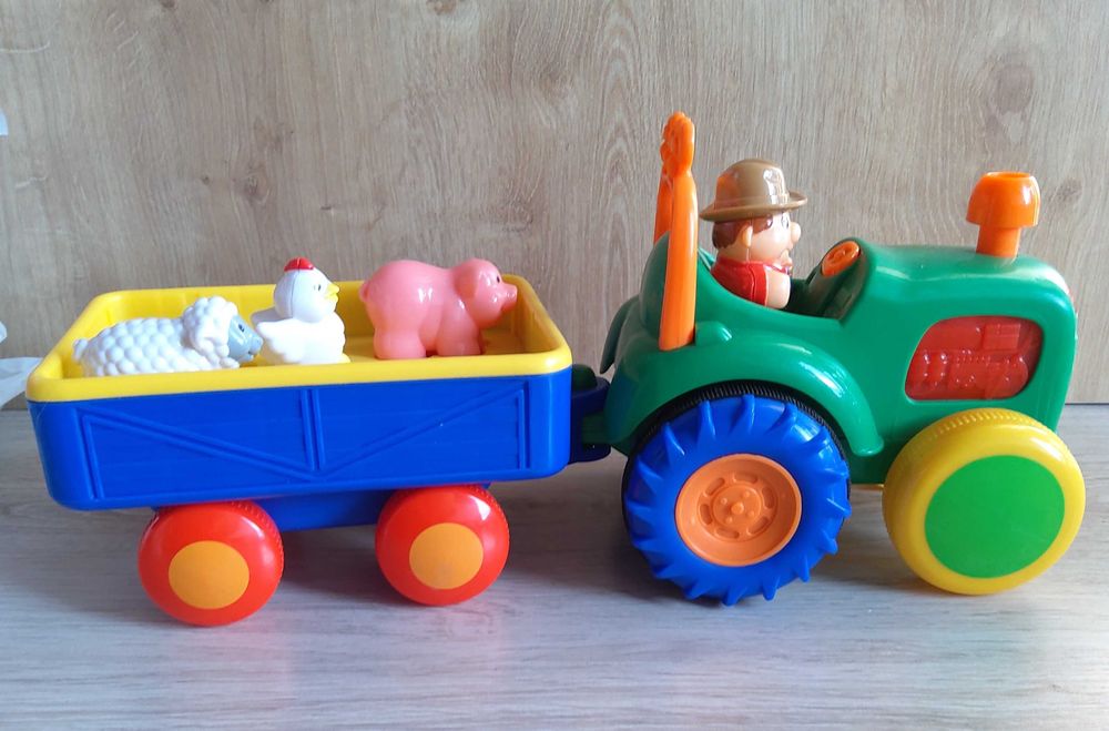 Interaktywny traktor Farmer ze zwierzątkami Stary Old McDonald OPIS!