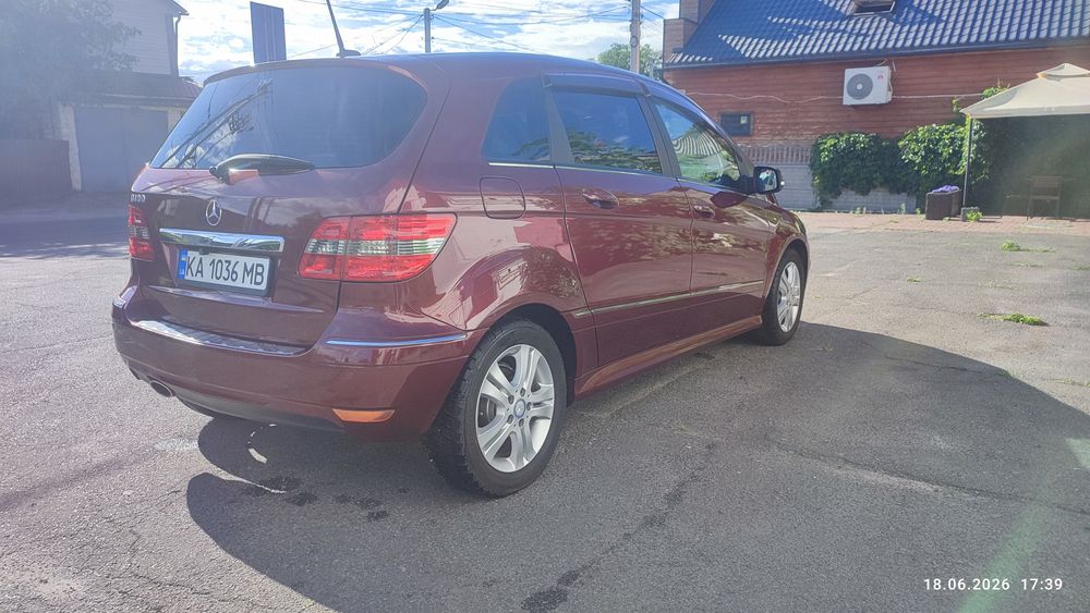 Продається mercedes  B180