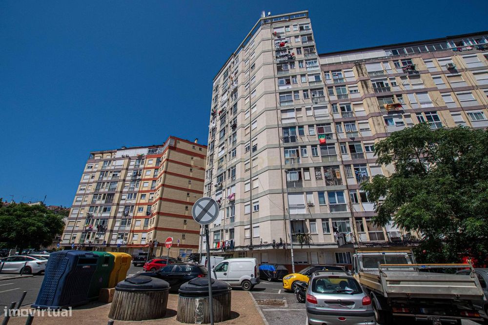Apartamento T1 (Venteira, Amadora)