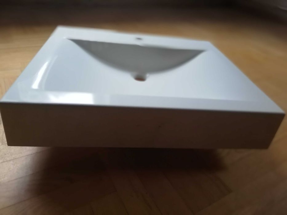 Nowa solidna umywalka nablatowa Lilly Overflow