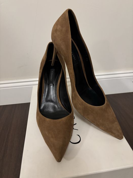 Casadei zamszowe szpilki  rozm. 40