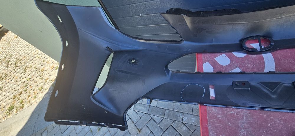 Parachoques para TOYOTA YARIS CROSS 21.