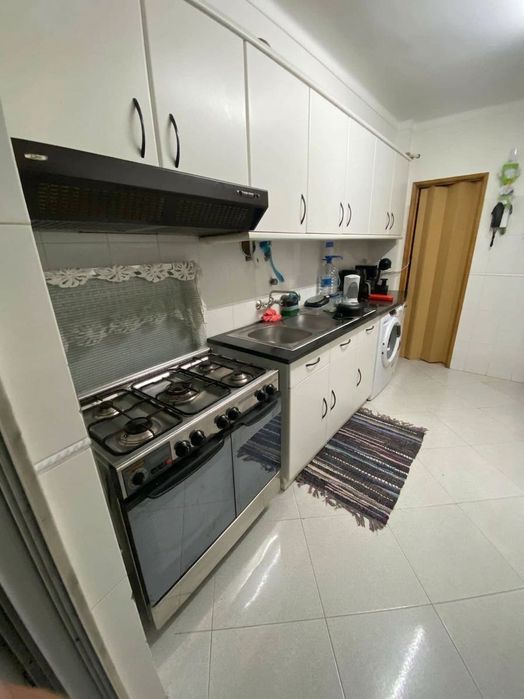 Quarto para arrendar solteiro em Azambuja ao pe estação