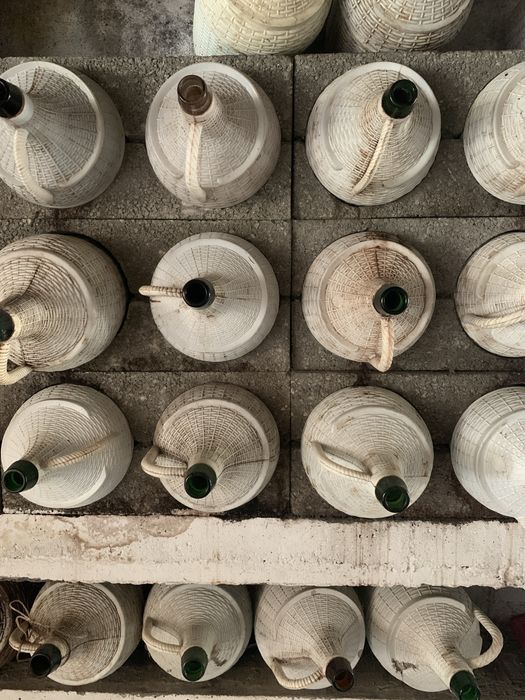 Garrafões de Vinho em segunda mão