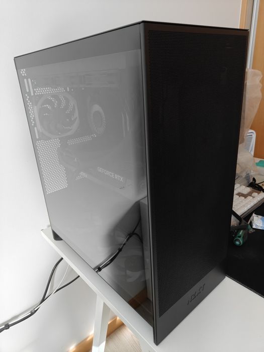 Caixa PC NZXT H7 Flow (2024) c/6 ventoinhas Artic