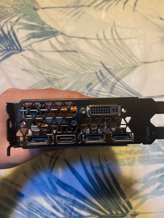 Zotac GTX 980 Regular 4GB VRAM