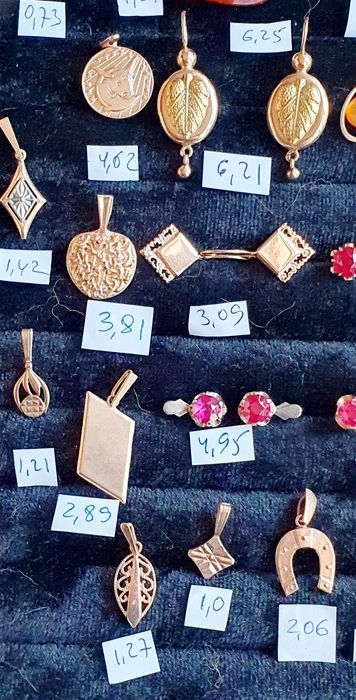 В продаже золотые изделия производства СССР