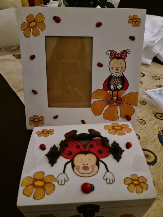 Porta retratos e guarda joias em madeira decoupage