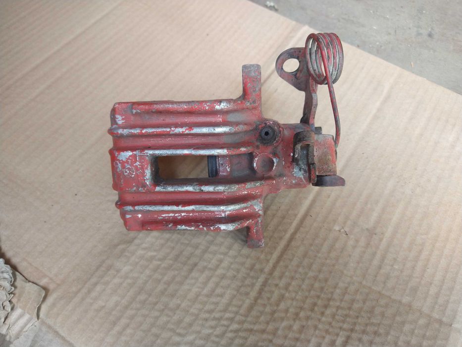 Zacisk hamulcowy Tył Lewy Pasat B5, A4 B5 , A6 C5 , Superb