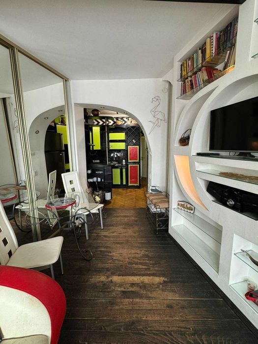 Оренда 3к квартири особнячного типу